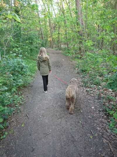 Meisje met hond